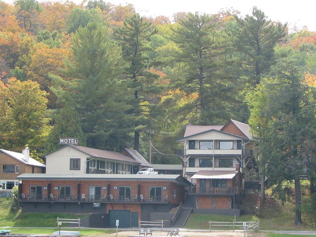 Pine Knoll Hotel Lakeside Lodge & Cabin Old Forge Quarto foto